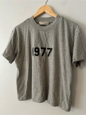 Essentials Grey Short Sleeve Tee with '1977' Front Print